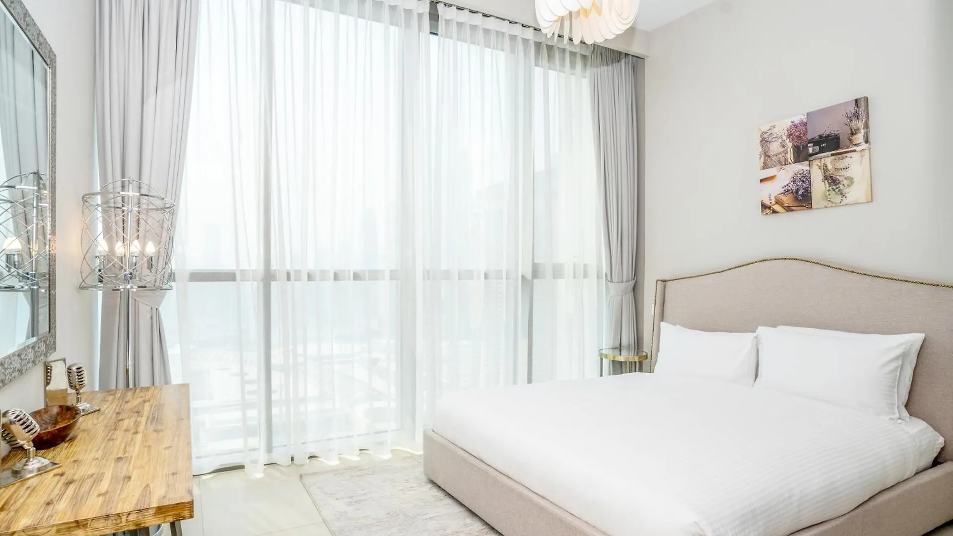Apartmán Homesgetaway - Sophisticated 3Br With Maids Room In Downtown Dubaj