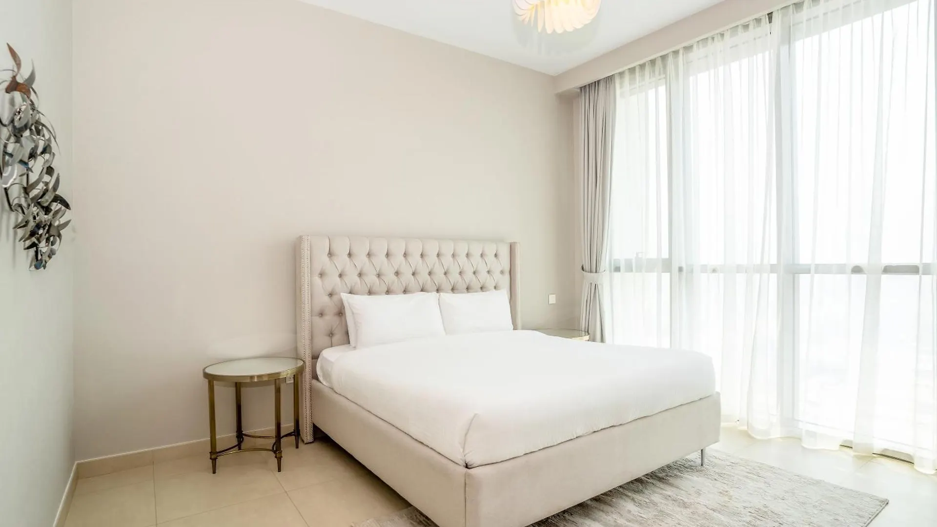 Homesgetaway - Sophisticated 3Br With Maids Room In Downtown Dubaj Apartmán